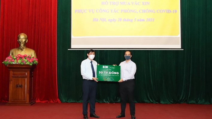 BIM Group trao tặng 30 tỷ đồng và nhiều trang thiết bị y tế, nhu yếu phẩm đẩy lùi Covid-19